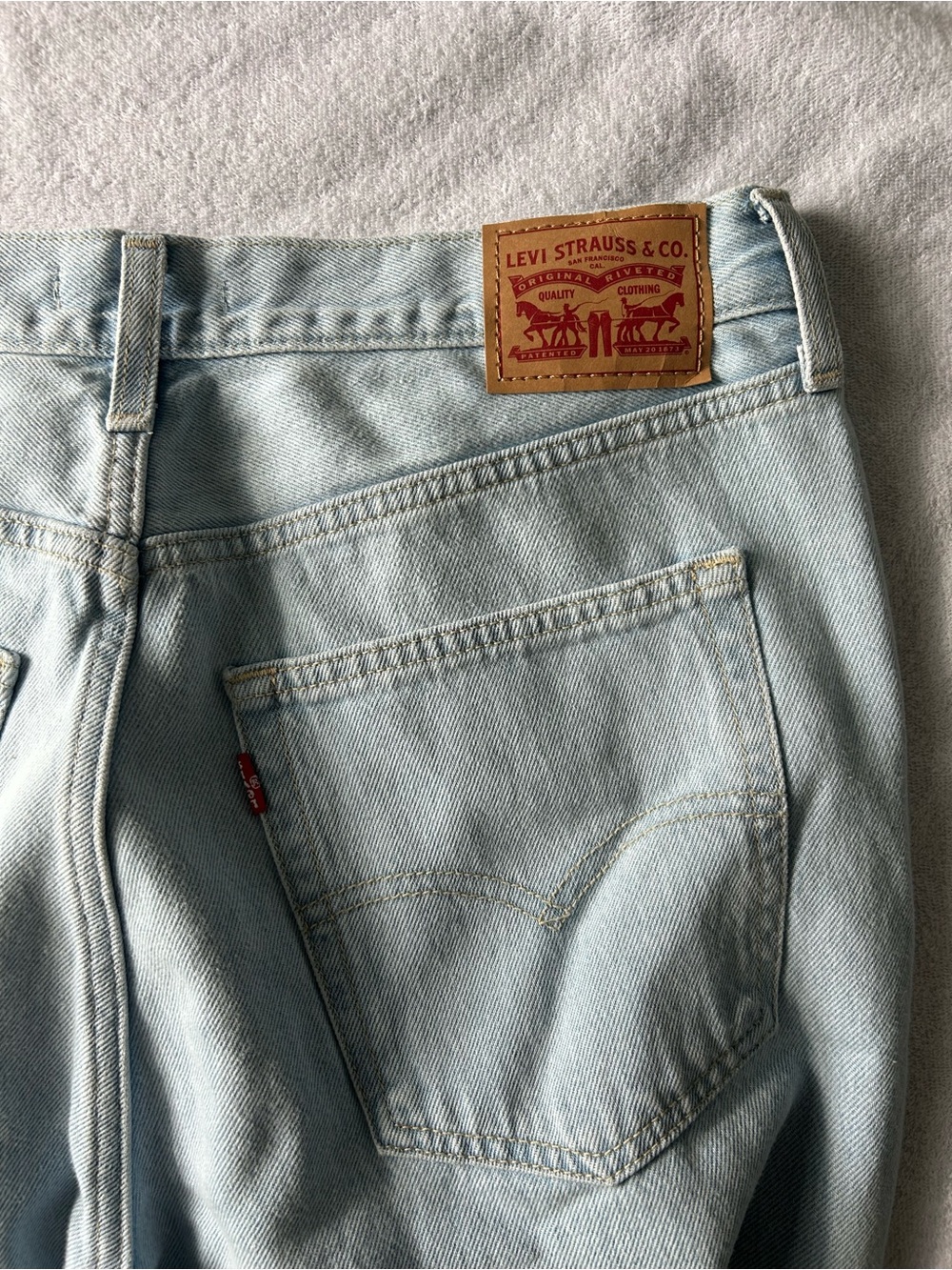 Levi's women’s  Light Blue Denim Jeans
